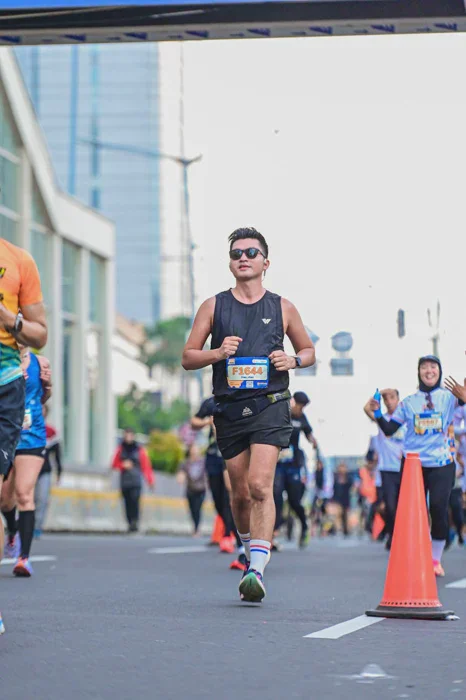 5 Rekomendasi Running Belt Berkualitas 2026 yang Muat Banyak Barang dan Tanpa Ribet