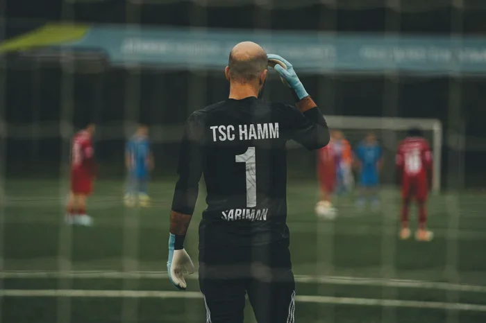 Aksi Mengejutkan Maarten Paes Tepis Penalti, Ternyata Contek Ilmu Eks Kiper Juventus