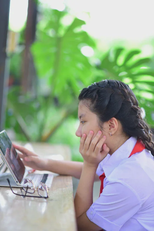 Harga itel VistaTab 11 2026: Tablet 4G Murah Fitur AI yang Paling Dicari Pelajar