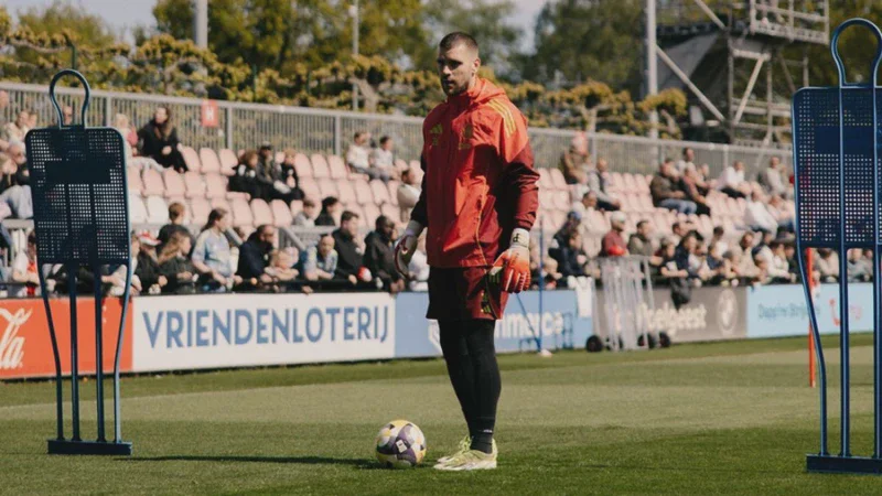 Maarten Paes Kembali Dikritik Usai Ajax vs PSV, Pengamat Ragukan Kapasitasnya di Eredivisie