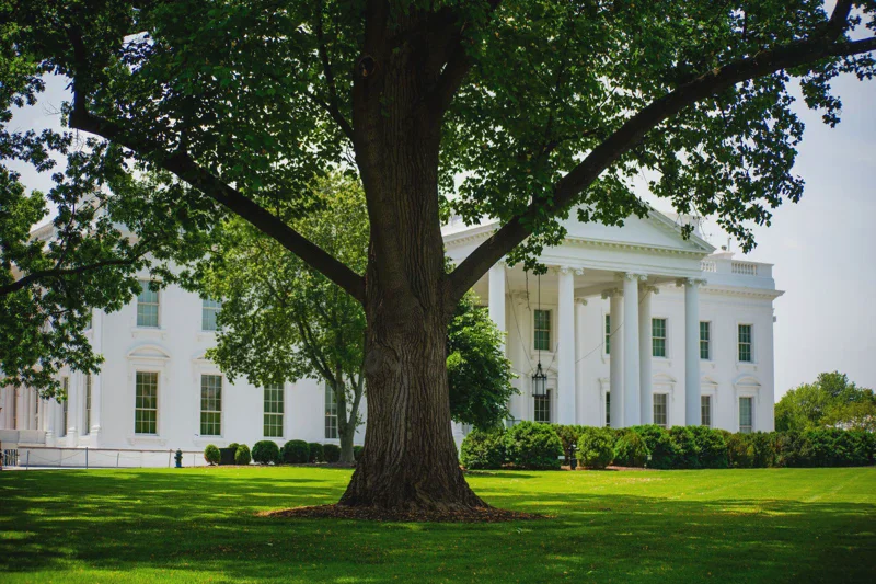 Mengejutkan, Gedung Putih Lockdown Akibat Rentetan Tembakan Saat Trump di Dalam
