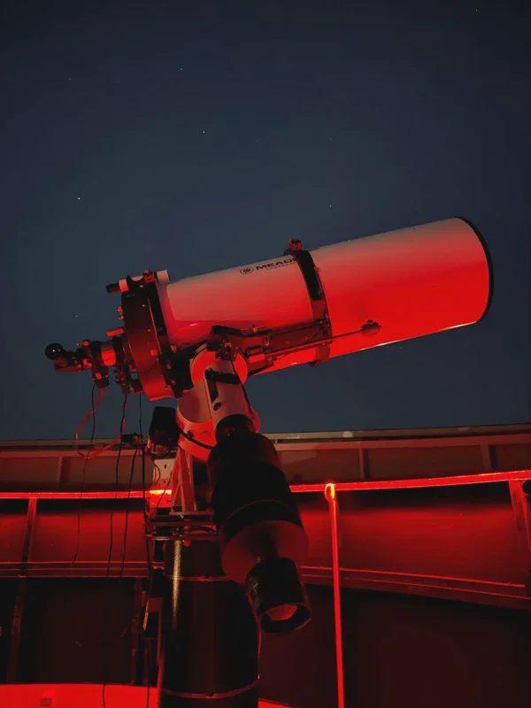 Teleskop Teknologi Laser Terbaru 2026, Cara Tercanggih Lihat Bintang Lebih Tajam